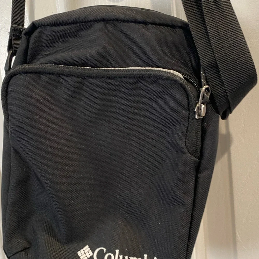 Columbia Black Messenger Bag